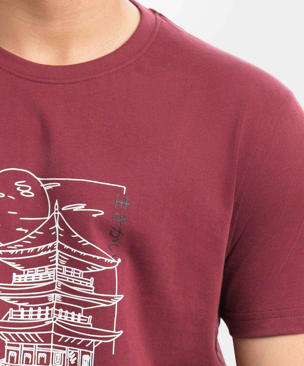 “নরম, স্টাইলিশ ও নিখুঁত — আপনার আদর্শ ক্যাজুয়াল টি-শার্ট” (Copy)