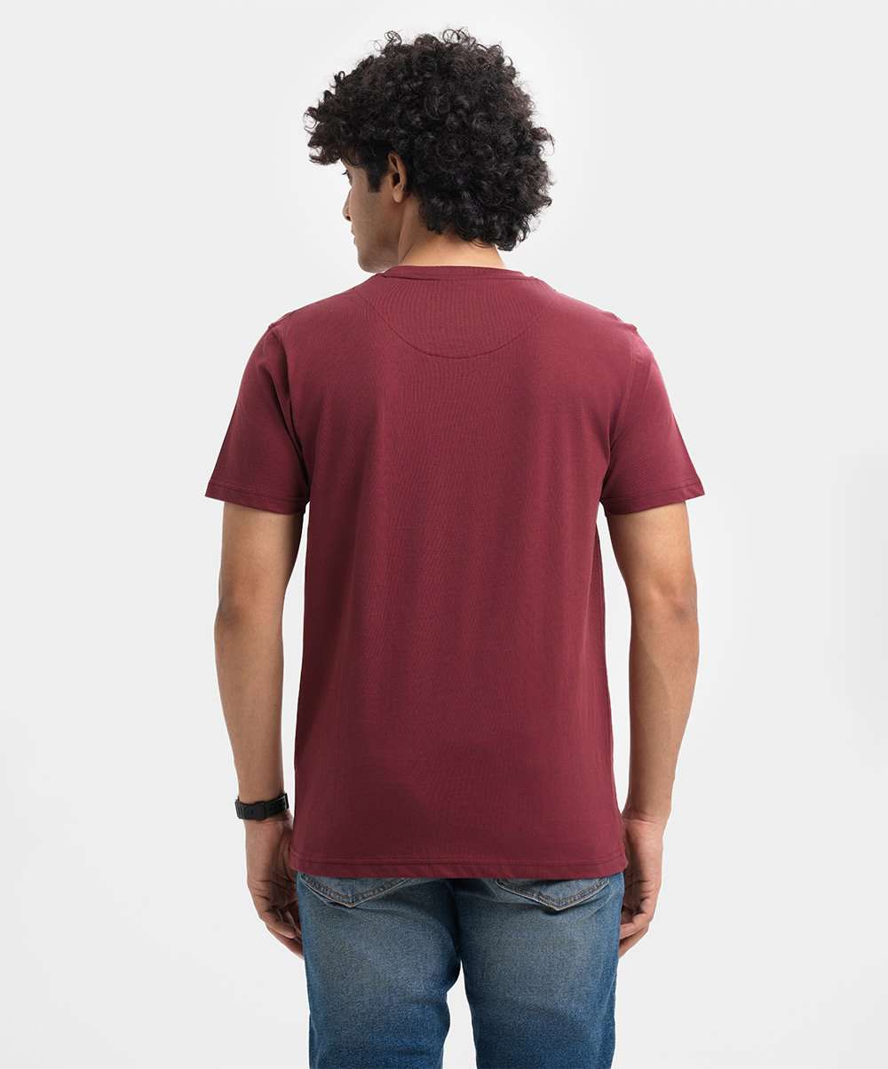 “নরম, স্টাইলিশ ও নিখুঁত — আপনার আদর্শ ক্যাজুয়াল টি-শার্ট” (Copy)